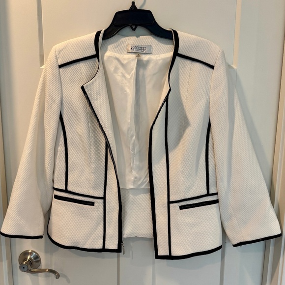 Kasper Blazer, EUC, White with black trim, 8 - Picture 1 of 6